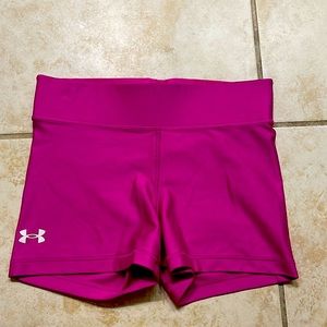 Under armor short! Used good condition!